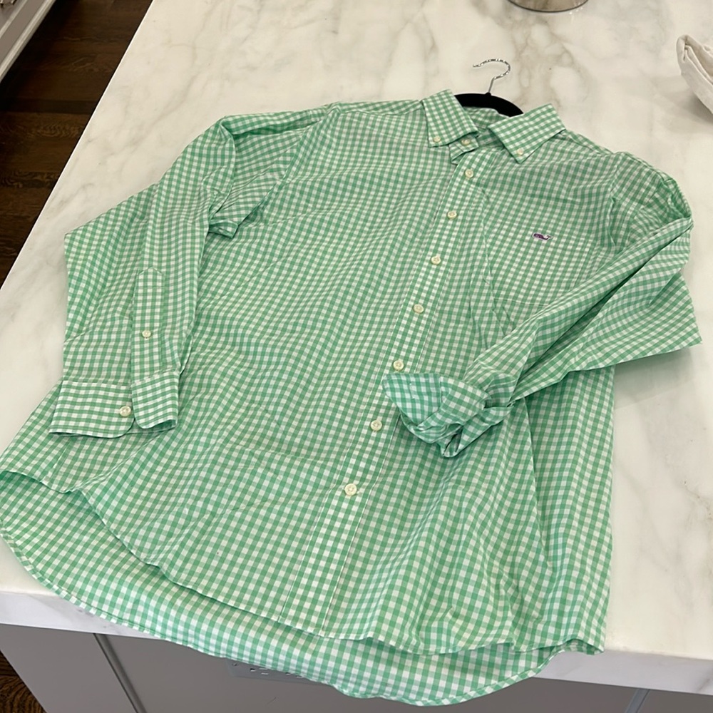 Vineyard Vines button down shirt